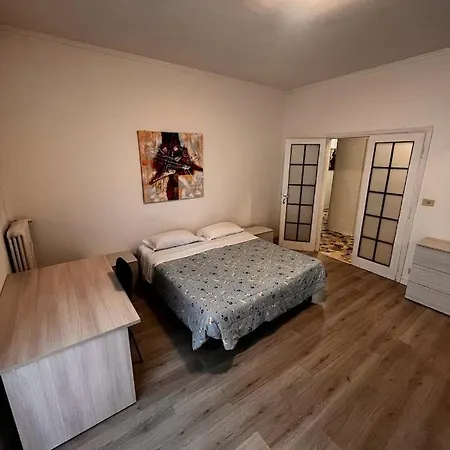 Apartment Grandi Gruppi, Soluzione Ideale, Amici O Famiglie. Parma